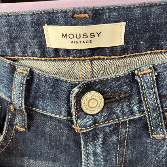 Moussy Vintage Howa Distressed Selvedge Jeans - Picture 12 of 16